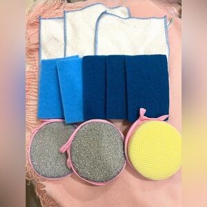 🛍️ 4 for $20 🛍️ 9pcs Cleaning Set with Cloths and Sponges